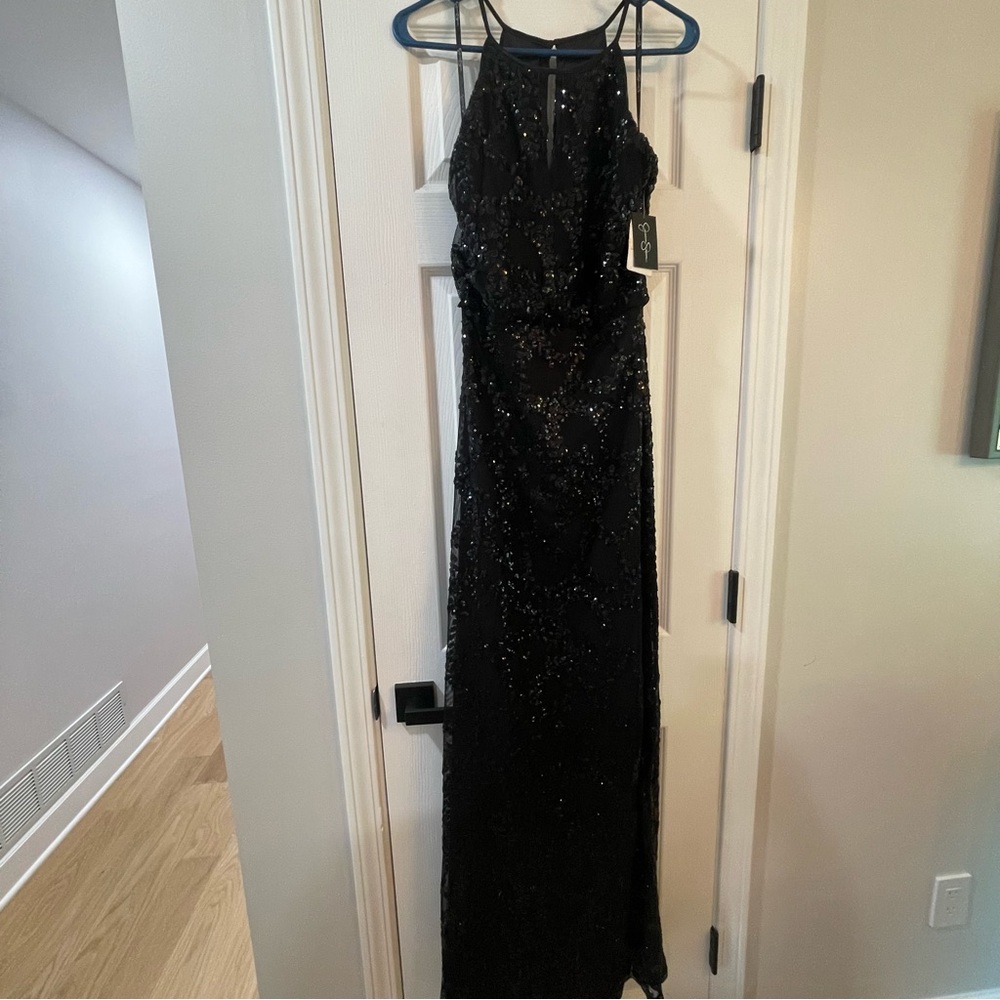 Jessica Simpson Black Embellished Sequin Halter Gown size 8 nwt